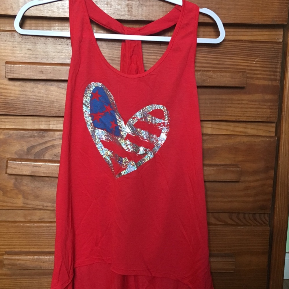 Red Heart Flag Tank
